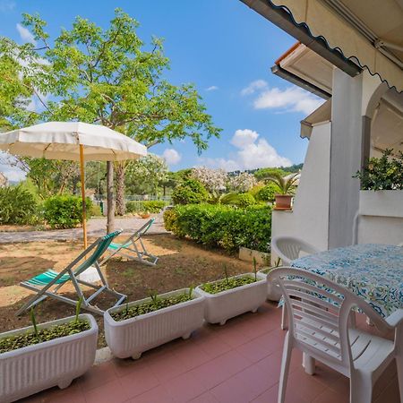 Residence Baia Delle Grazie Casa Morcone ภายนอก รูปภาพ