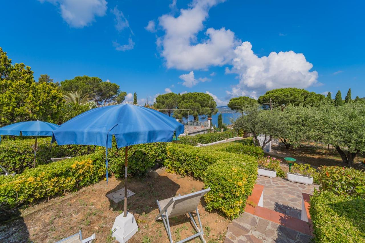Residence Baia Delle Grazie Casa Morcone ภายนอก รูปภาพ